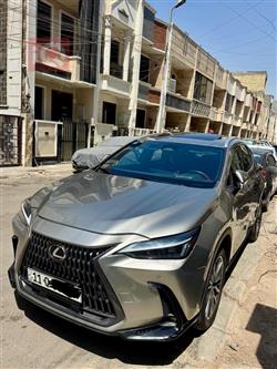 لێکزس NX